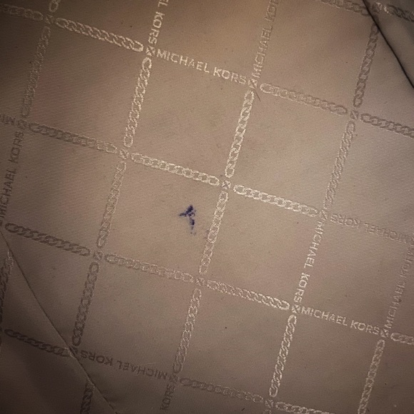 MICHAEL KORS Jet Set Travel Multifunctional Tote - Picture 9 of 12